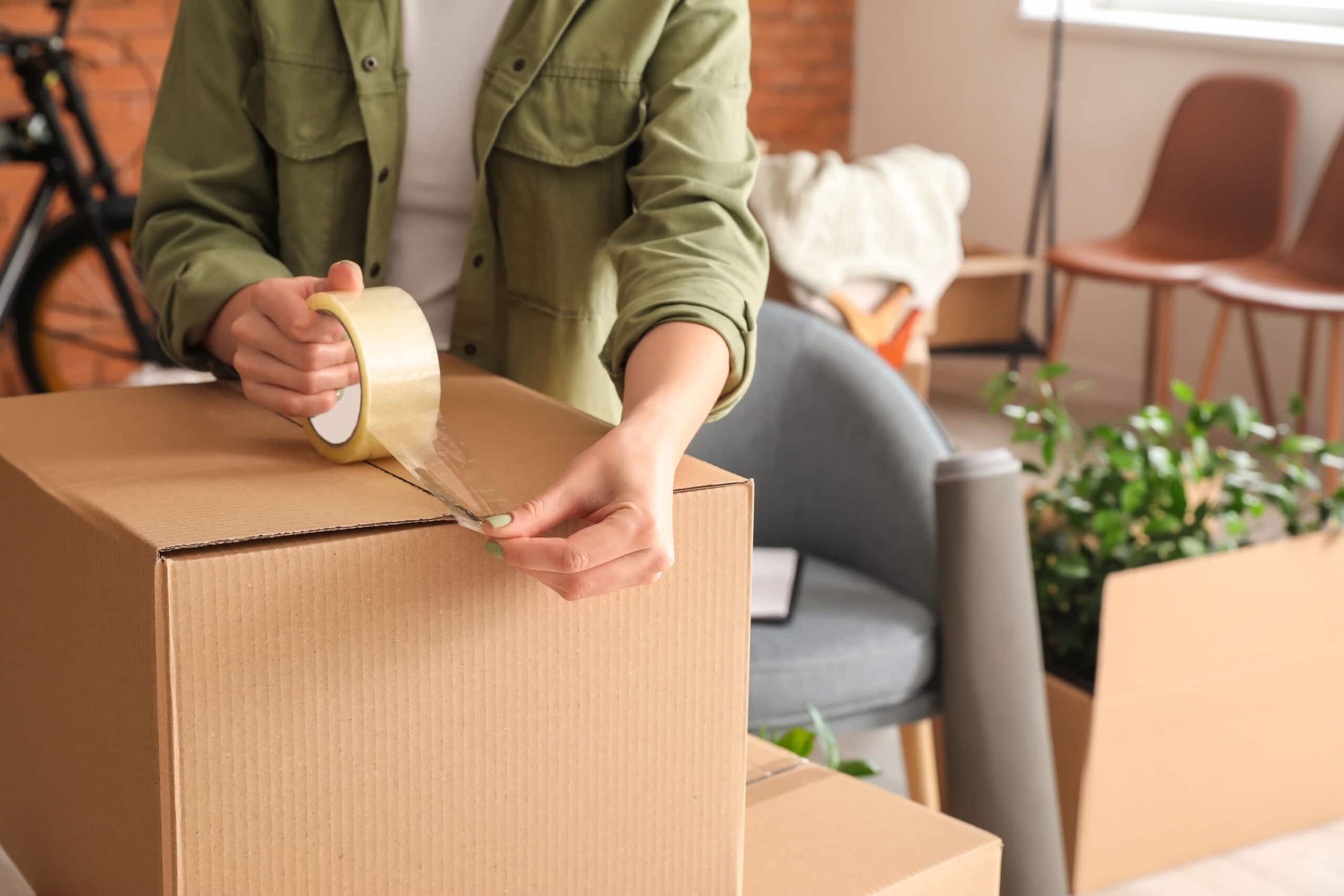 Packing Yourself or Hiring Professional Movers?